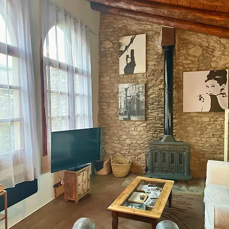 Cal David Apartment Estamariu